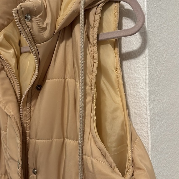 Long vest with hood ready for the cold in a neutral color size ML - Picture 4 of 9